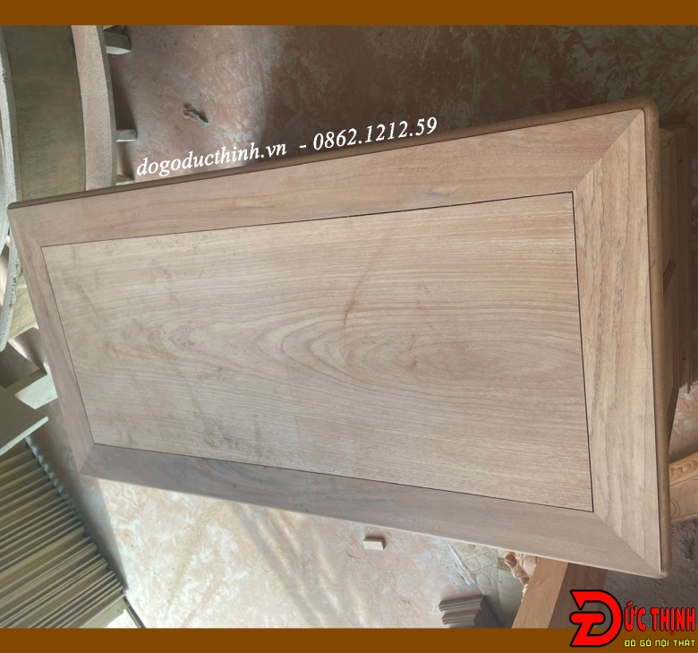 Bàn làm việc gỗ đỏ - Mẫu đồng tiền - 140cm