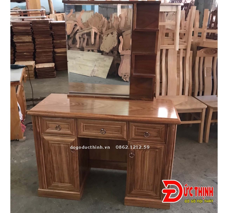 Bàn phấn gỗ sồi màu 110 - mẫu Vuông