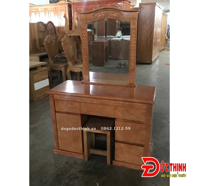 Bàn phấn gỗ sồi màu 110 - mẫu Vuông