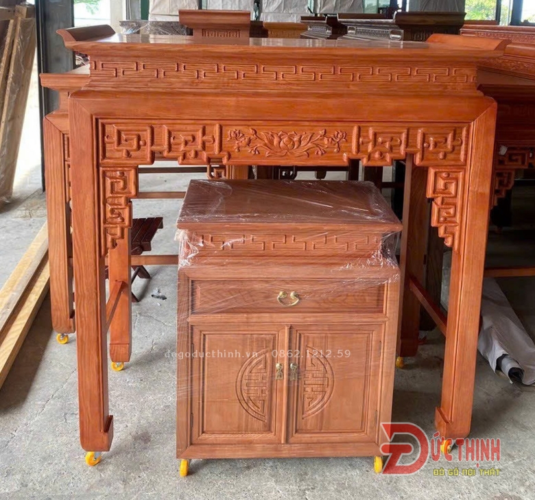 Án gian thờ gỗ sồi - Tủ gầm - 107 - hoa sen (sơn màu theo yêu cầu)