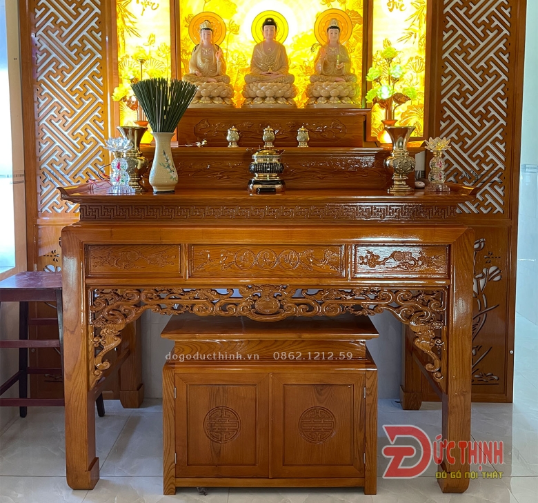 Mẫu Phòng thờ 32
