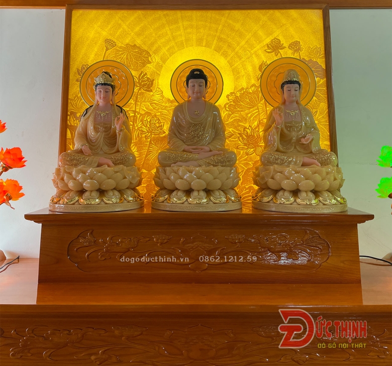 Mẫu Phòng thờ 32