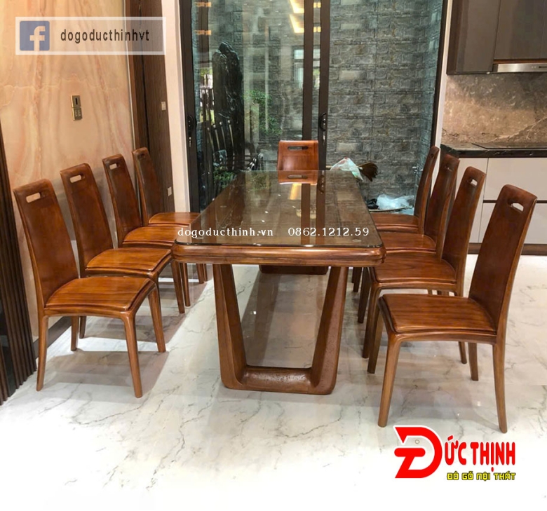 Bàn ăn gỗ đỏ chân chữ U - ghế mẫu tựa trơn cong - khoét lỗ hiện đại