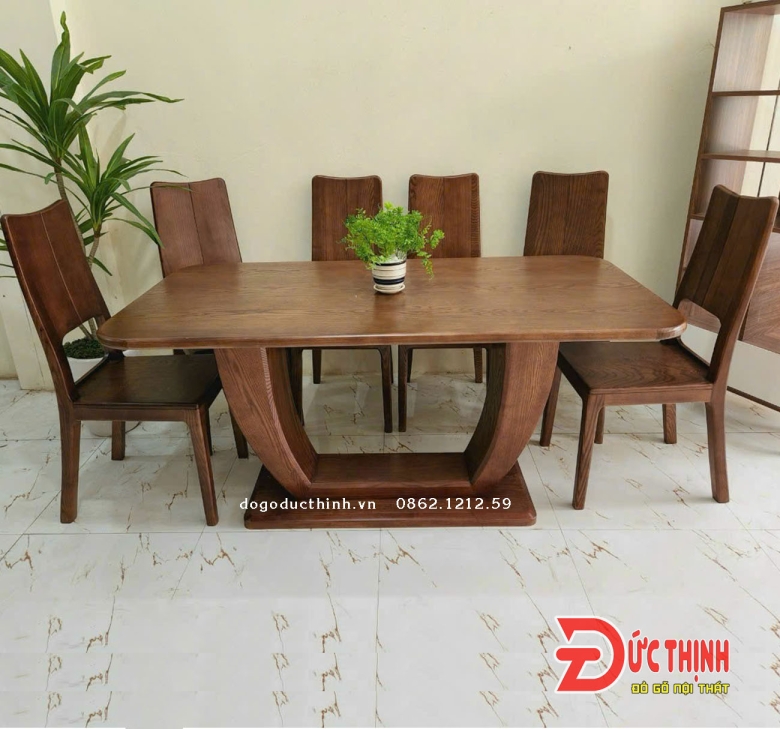 Bàn ăn gỗ sồi Nga - mẫu bàn chân thuyền - lau màu gỗ óc chó