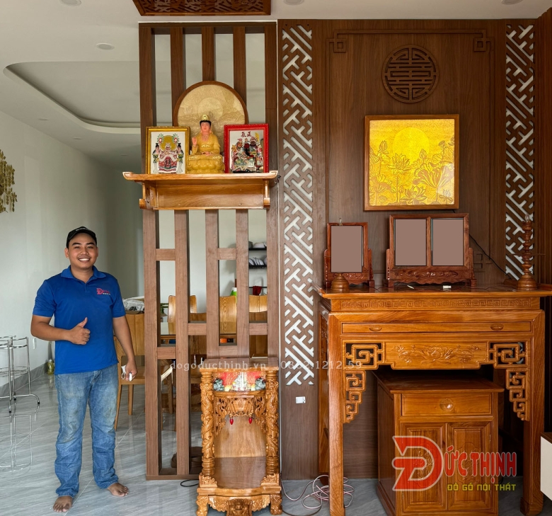 Combo phòng thờ gỗ đỏ: án gian thờ, bàn thờ treo tường, đèn tranh trúc chỉ