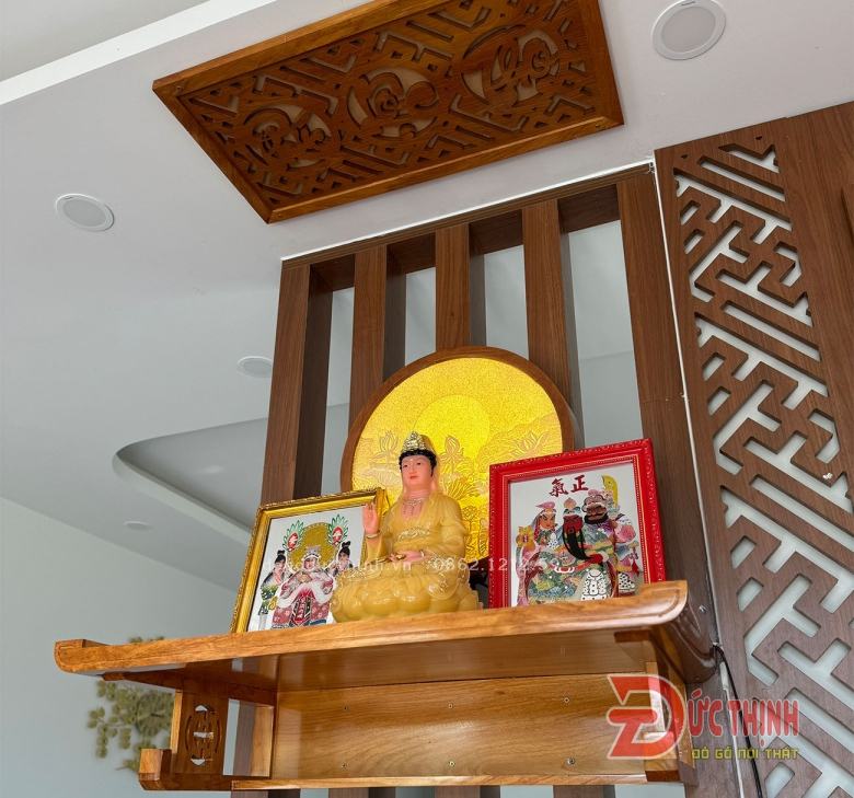 Combo phòng thờ gỗ đỏ: án gian thờ, bàn thờ treo tường, đèn tranh trúc chỉ