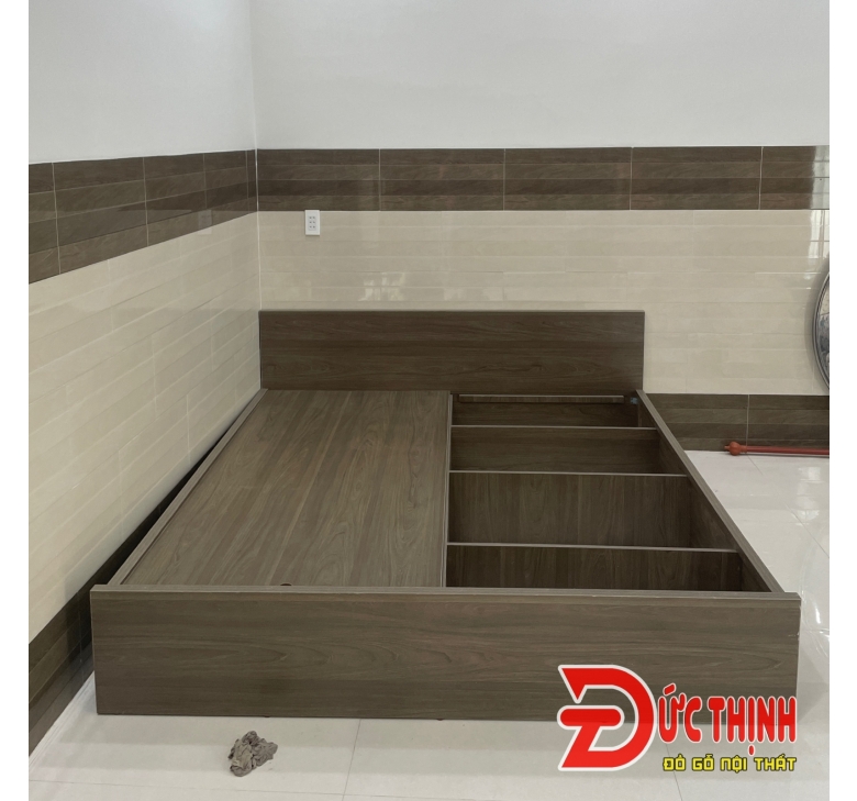 Giường ngủ gỗ MDF hiện đại - màu gỗ óc chó