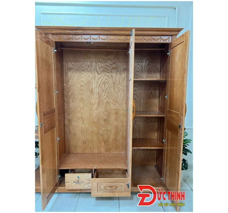 Tủ quần áo gỗ sồi Nga - mẫu 3 cánh có kệ trang trí 