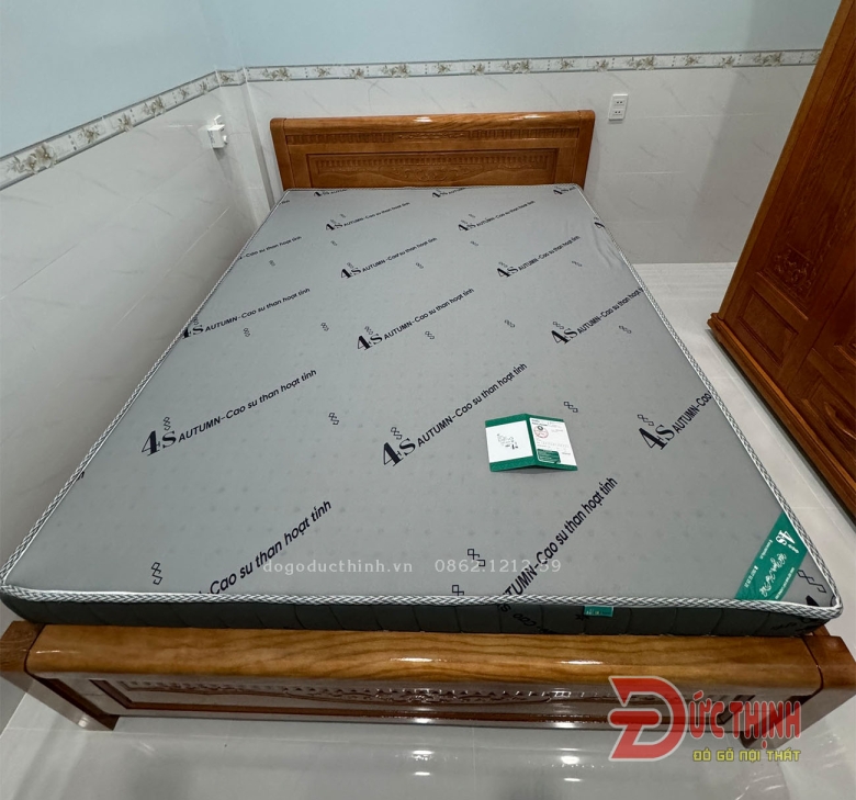 Giường ngủ gỗ sồi - Vạt phản nan - Lau màu gỗ đỏ