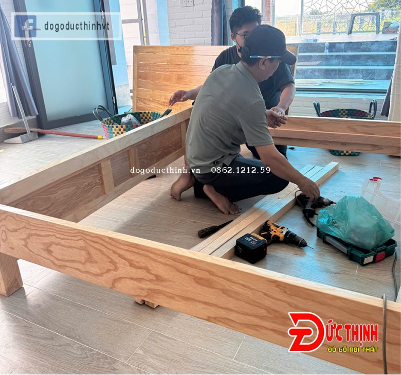 Giường ngủ gỗ sồi Nga - Vạt phản nan