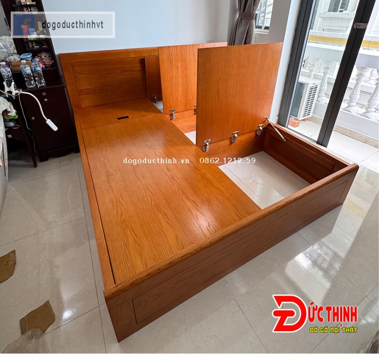 Giường ngủ gỗ sồi Nga mẫu trơn hiện đại