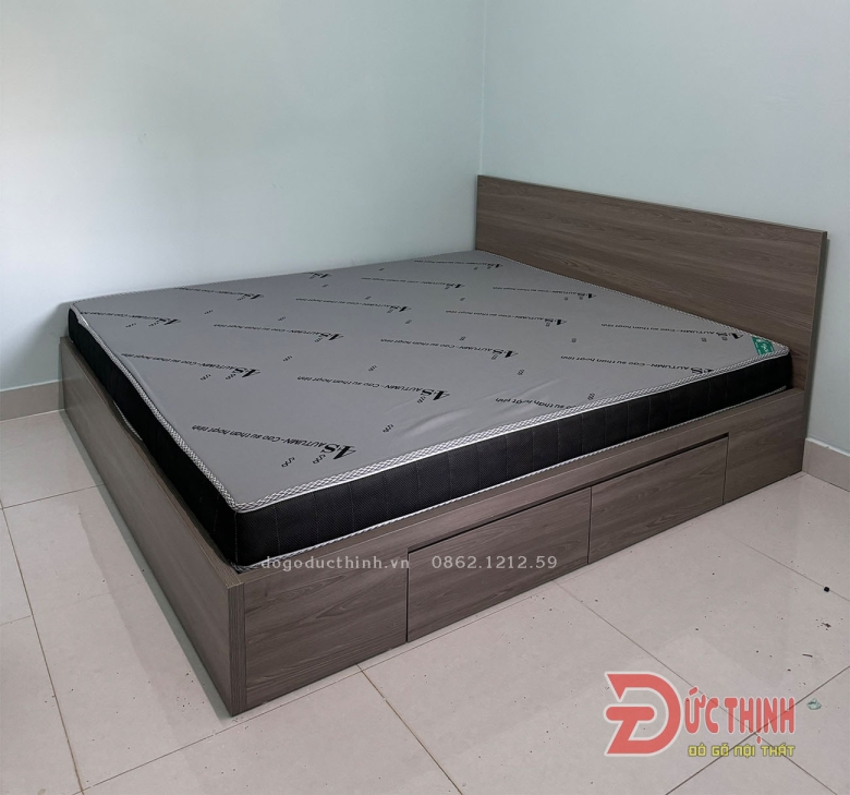 Combo giường MDF có ngăn kéo + Nệm cao su xanh 4s