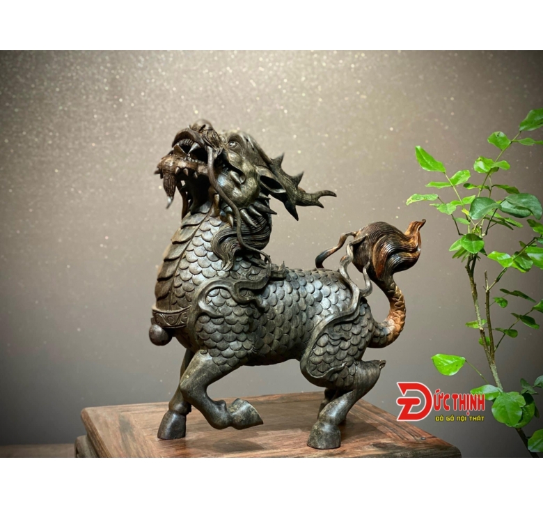 Tượng Hoả Lân gỗ trắc