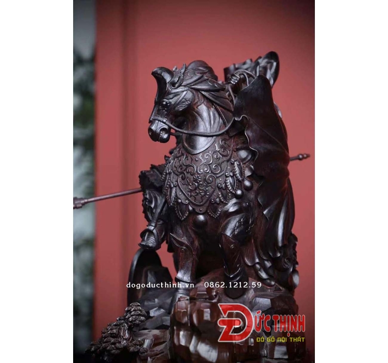 Tượng gỗ: QUAN CÔNG CƯỠI NGỰA