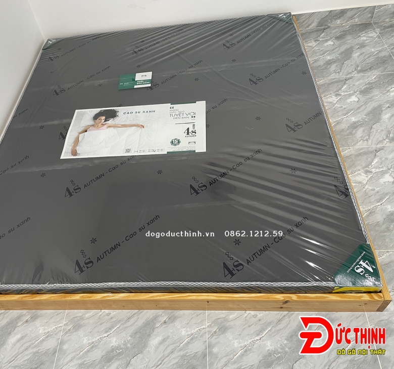 Giường Ngủ Pallet Gỗ Thông