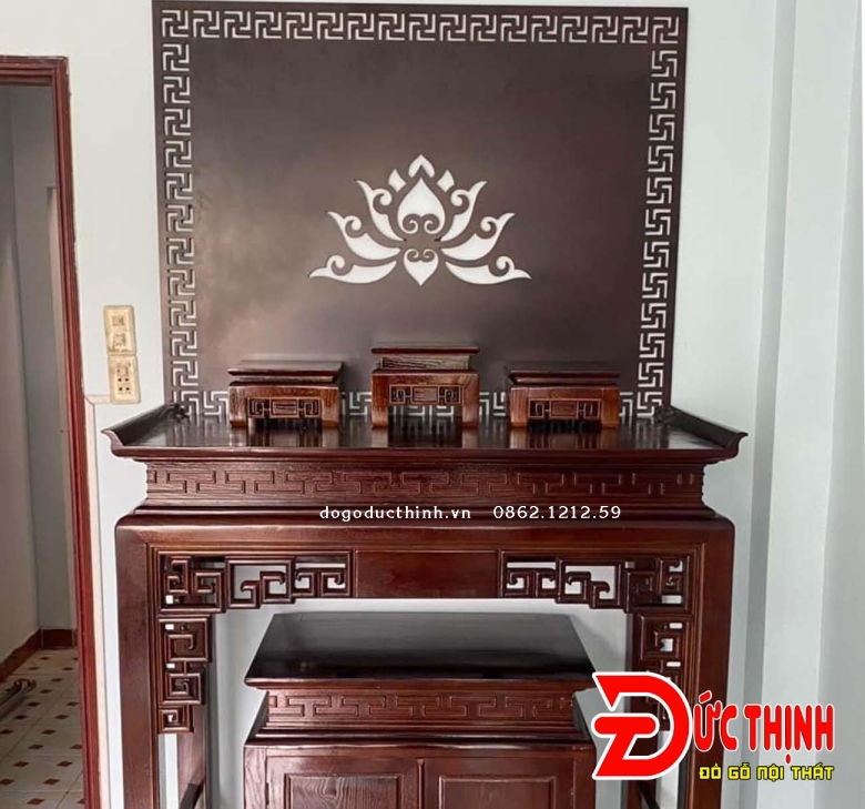 Bảng giá thi công vách CNC phòng thờ 2025