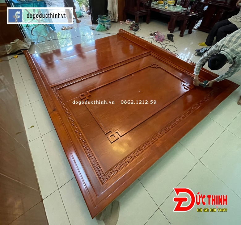 Bảng giá thi công vách CNC phòng thờ 2025