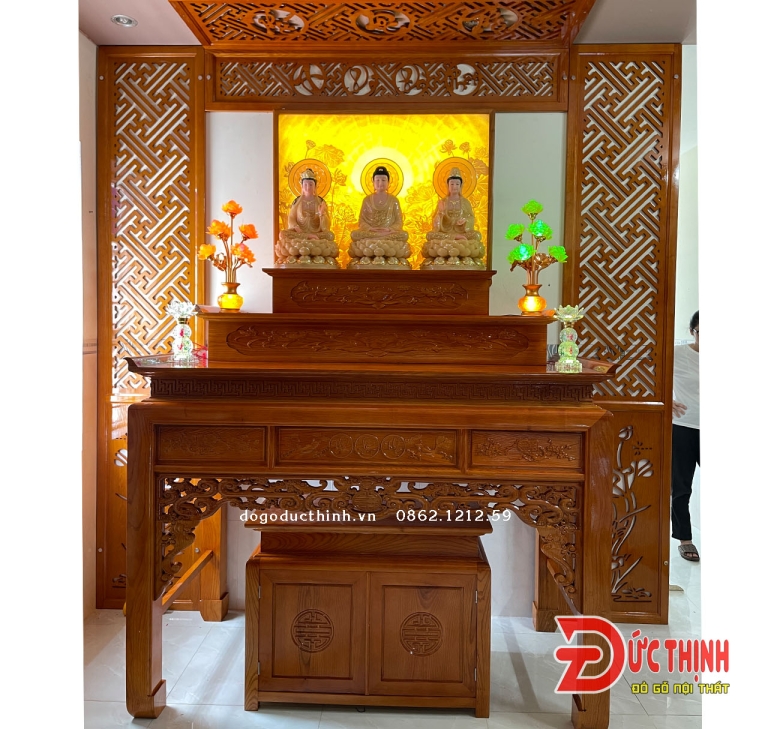 Mẫu Phòng thờ 32