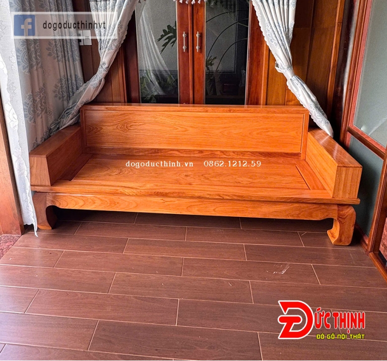 Sofa Gỗ Gõ Đỏ – Mẫu Chân Cua - Nệm Da Cao Cấp