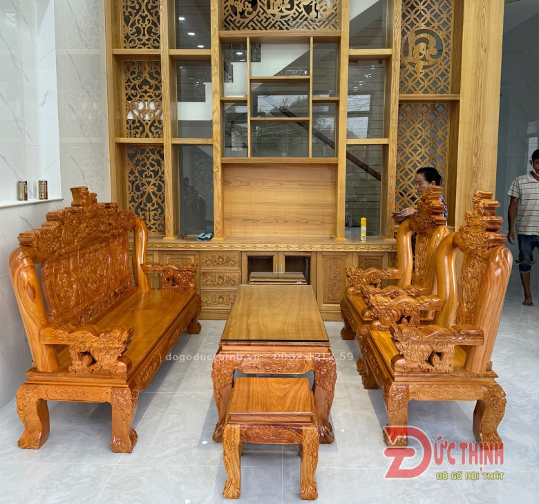 SALON GỖ ĐỎ MẪU NGHÊ ĐỈNH TAY NGHÊ CỘT 12 - 6 MÓN