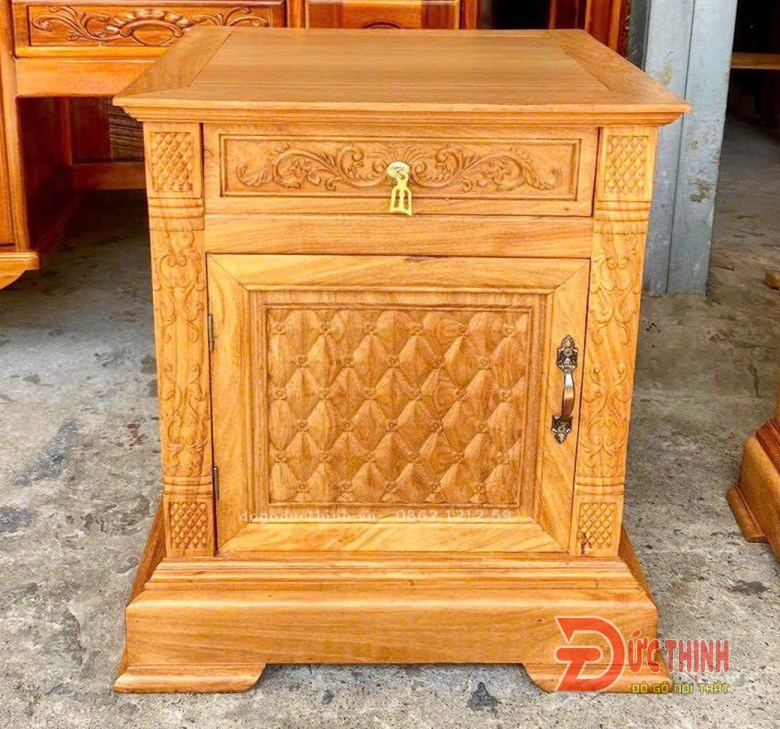Tủ đầu giường gỗ đỏ - mẫu cánh caro