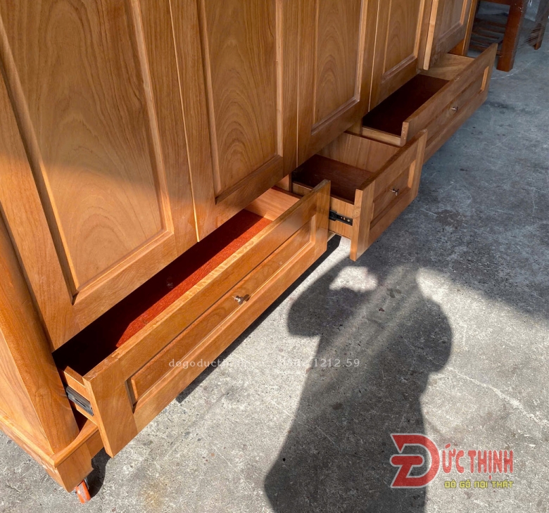 Tủ quần áo gỗ đỏ - 5 cánh 