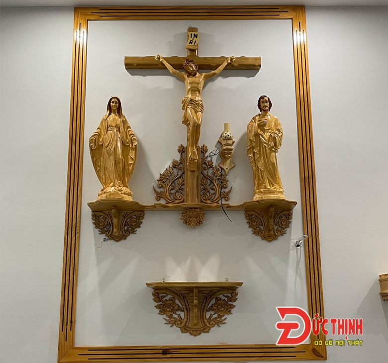 BÀN THỜ COMPOSIT GIẢ VÂN GỖ - VÁCH KHUNG ĐƠN GIẢN