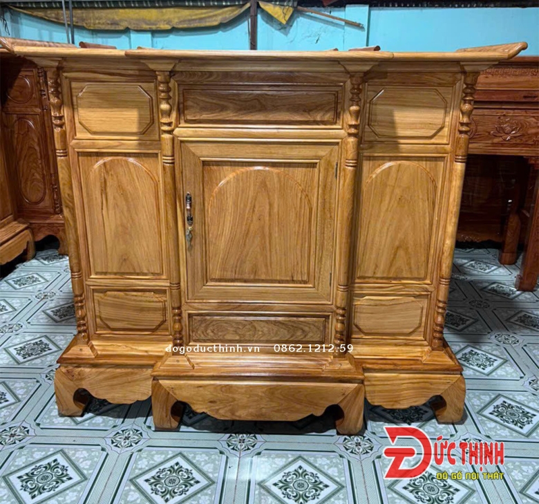 Tủ thờ gỗ đỏ 154 mẫu vuông trơn