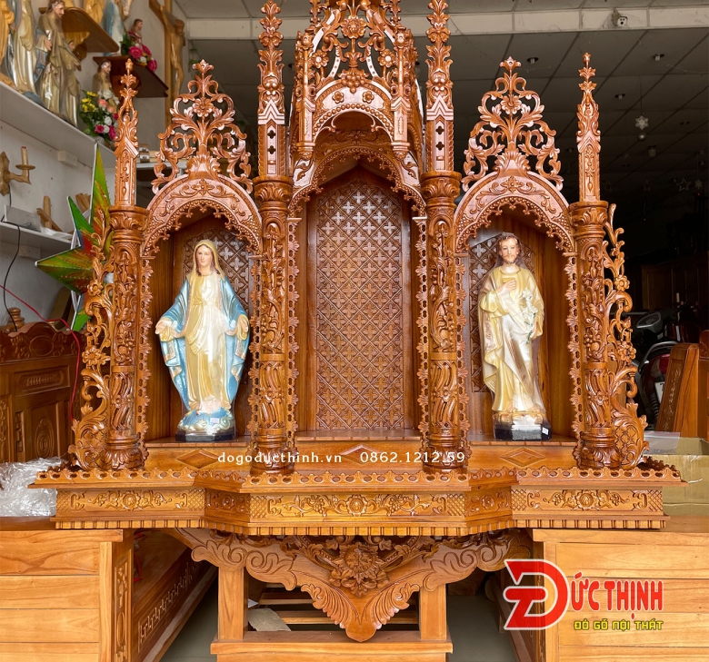 Tòa thờ Đạo gỗ gõ vàng - 3 buồng - 4 cột 